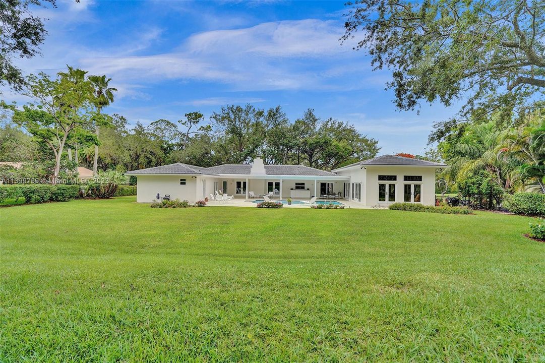 Recently Sold: $1,799,000 (5 beds, 3 baths, 3587 Square Feet)