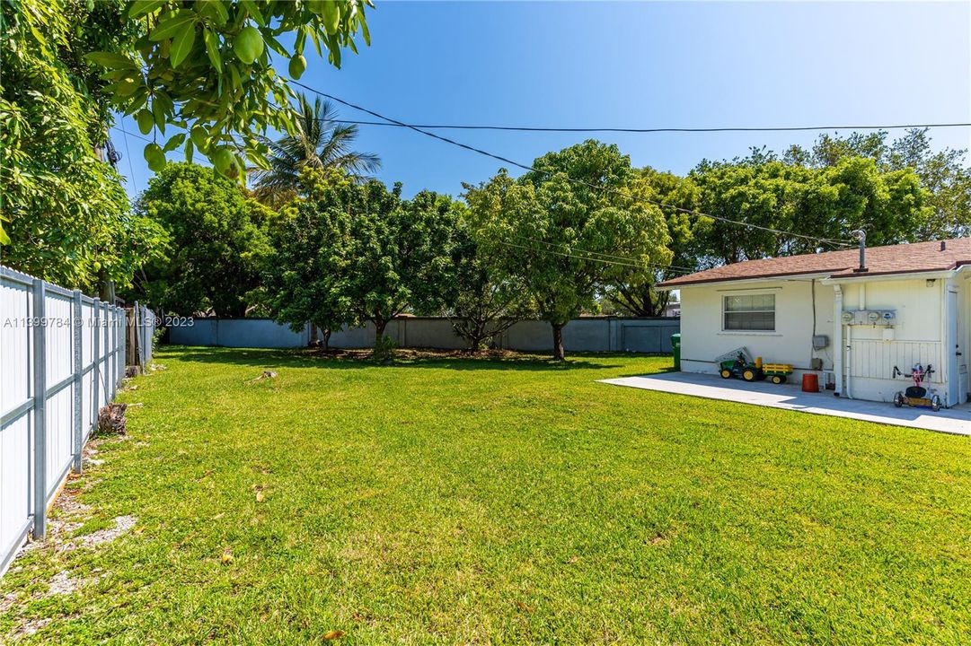 Recently Sold: $599,995 (0 beds, 0 baths, 1736 Square Feet)