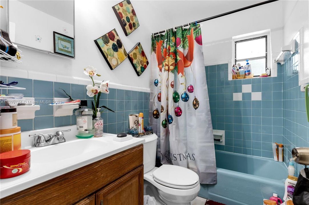 Recently Sold: $599,995 (0 beds, 0 baths, 1736 Square Feet)