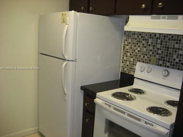 Recientemente alquilado: $1,900 (1 camas, 1 baños, 709 Pies cuadrados)