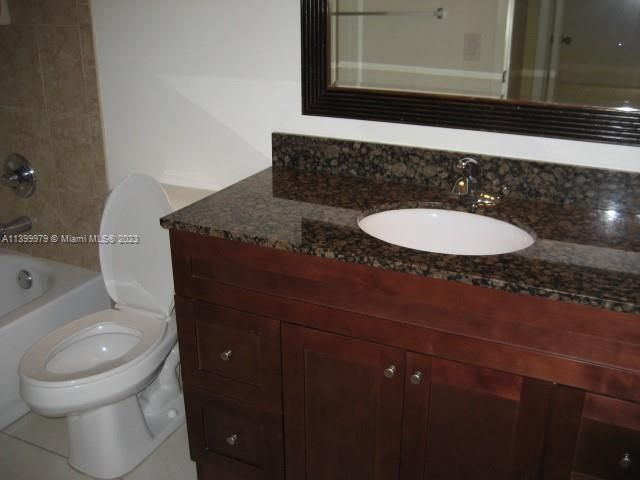Recientemente alquilado: $1,900 (1 camas, 1 baños, 709 Pies cuadrados)