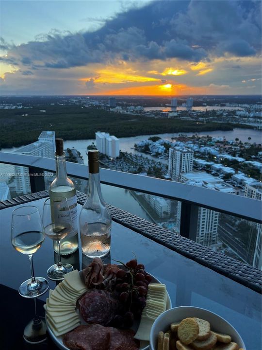 Recently Rented: $26,000 (3 beds, 4 baths, 3080 Square Feet)