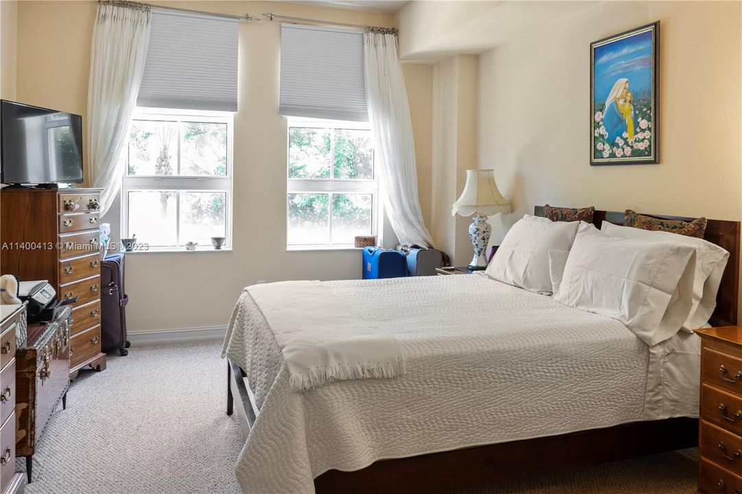 Recently Sold: $490,000 (2 beds, 2 baths, 1167 Square Feet)