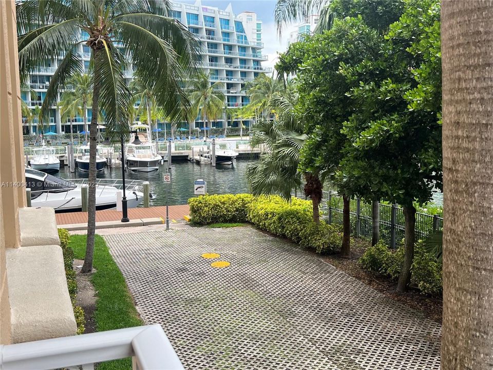 Recently Sold: $490,000 (2 beds, 2 baths, 1167 Square Feet)