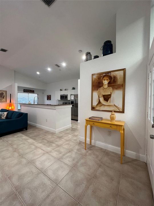 Recently Rented: $4,800 (3 beds, 2 baths, 1421 Square Feet)