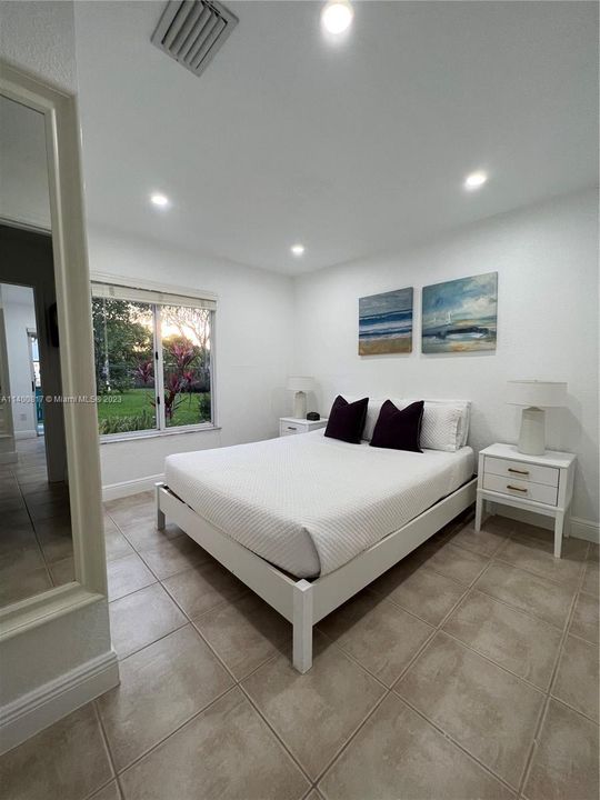 Recently Rented: $4,800 (3 beds, 2 baths, 1421 Square Feet)