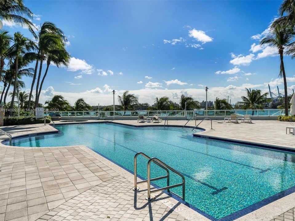 Recientemente alquilado: $15,000 (3 camas, 2 baños, 2008 Pies cuadrados)