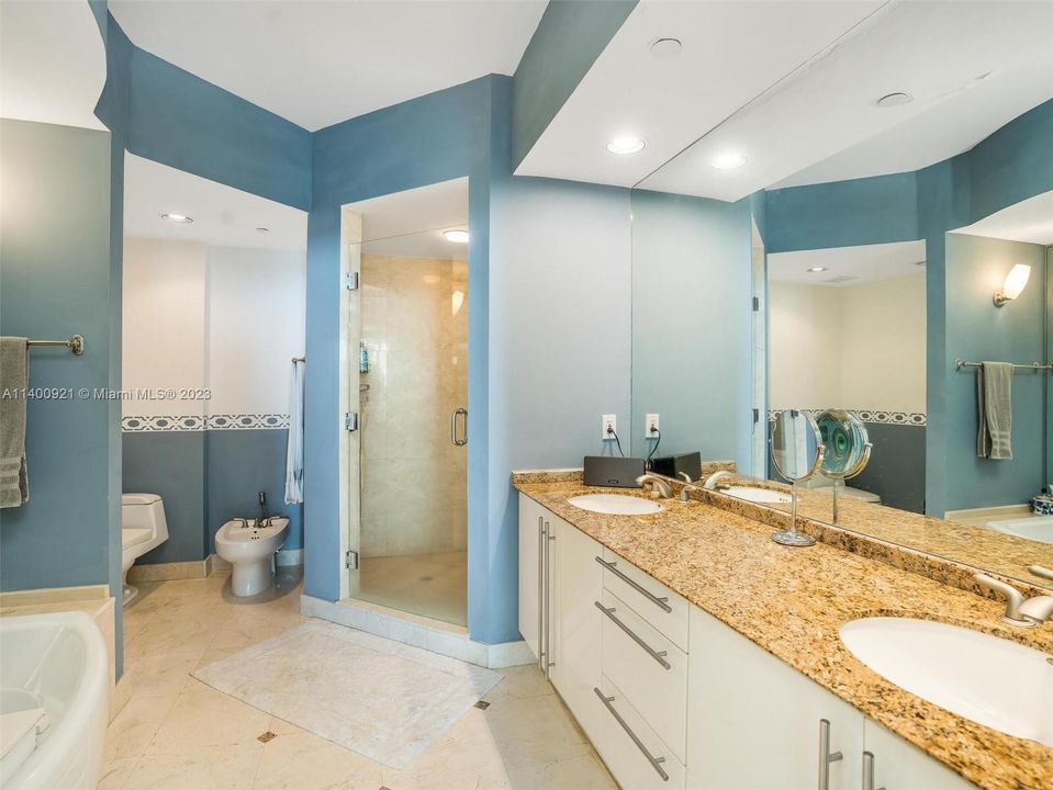 Recientemente alquilado: $15,000 (3 camas, 2 baños, 2008 Pies cuadrados)