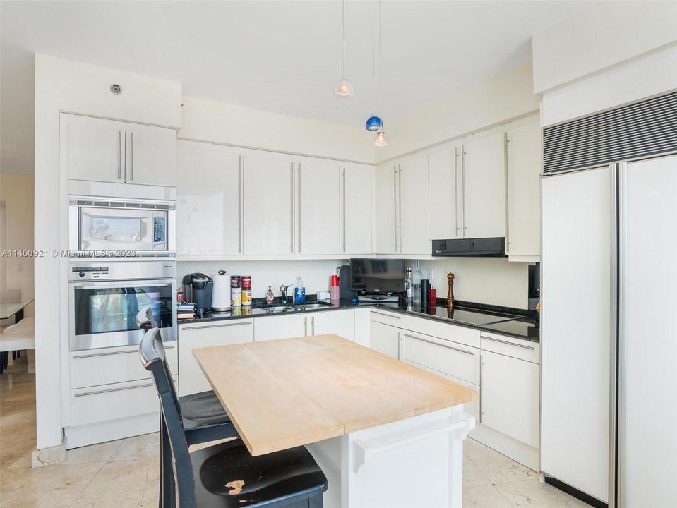 Recientemente alquilado: $15,000 (3 camas, 2 baños, 2008 Pies cuadrados)