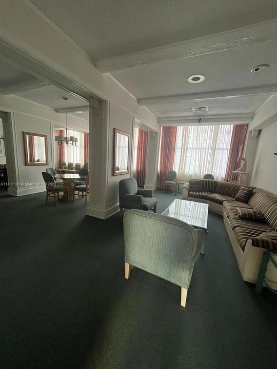 Recently Sold: $275,000 (2 beds, 2 baths, 1251 Square Feet)