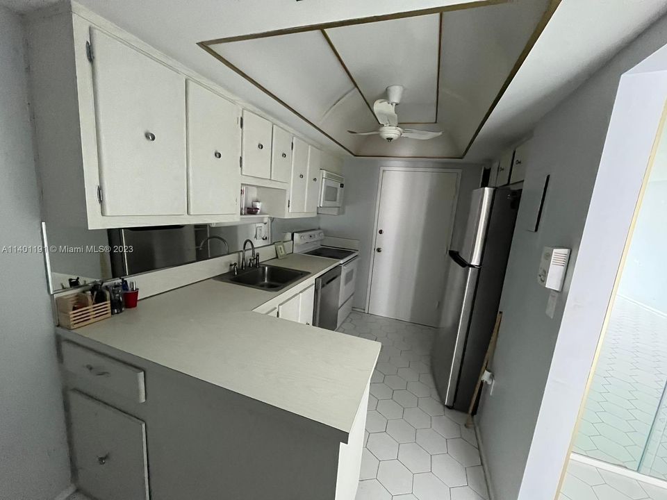 Recently Sold: $275,000 (2 beds, 2 baths, 1251 Square Feet)