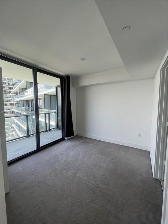 For Rent: $4,000 (1 beds, 1 baths, 621 Square Feet)