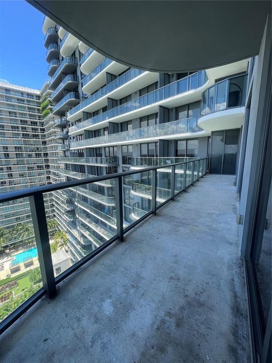 For Rent: $4,000 (1 beds, 1 baths, 621 Square Feet)