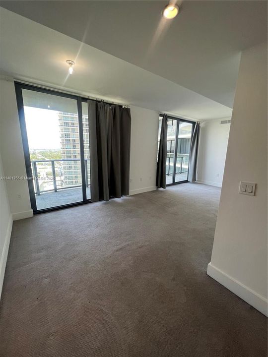 For Rent: $4,000 (1 beds, 1 baths, 621 Square Feet)