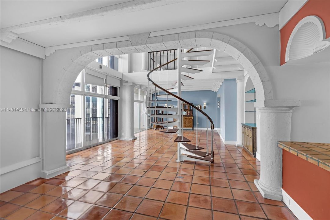 Recently Sold: $1,450,000 (3 beds, 3 baths, 2721 Square Feet)