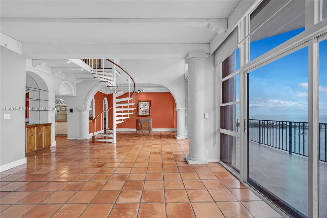 Recently Sold: $1,450,000 (3 beds, 3 baths, 2721 Square Feet)