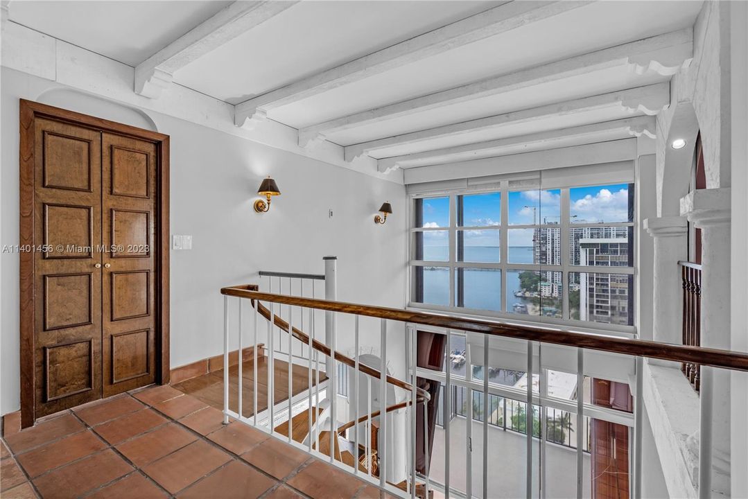 Recently Sold: $1,450,000 (3 beds, 3 baths, 2721 Square Feet)