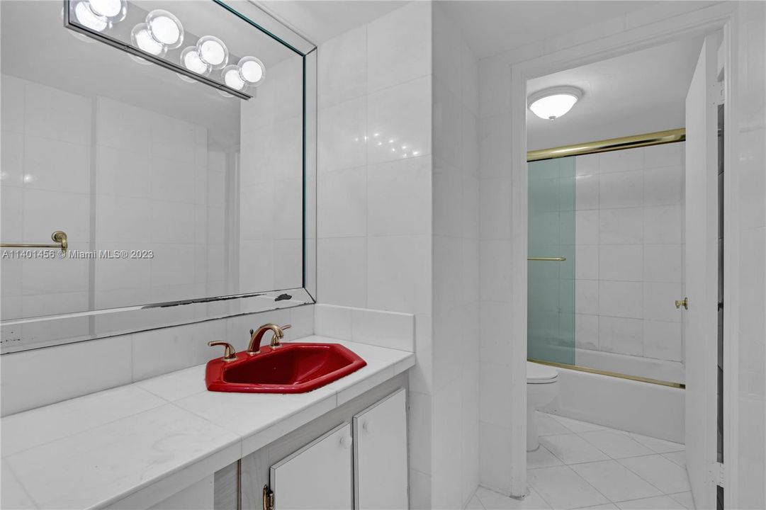 Recently Sold: $1,450,000 (3 beds, 3 baths, 2721 Square Feet)