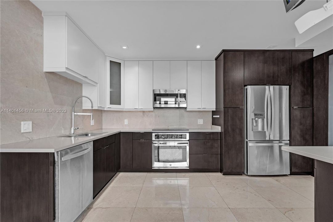 Recently Sold: $1,450,000 (3 beds, 3 baths, 2721 Square Feet)