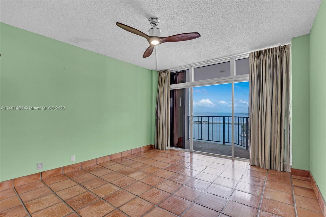 Recently Sold: $1,450,000 (3 beds, 3 baths, 2721 Square Feet)