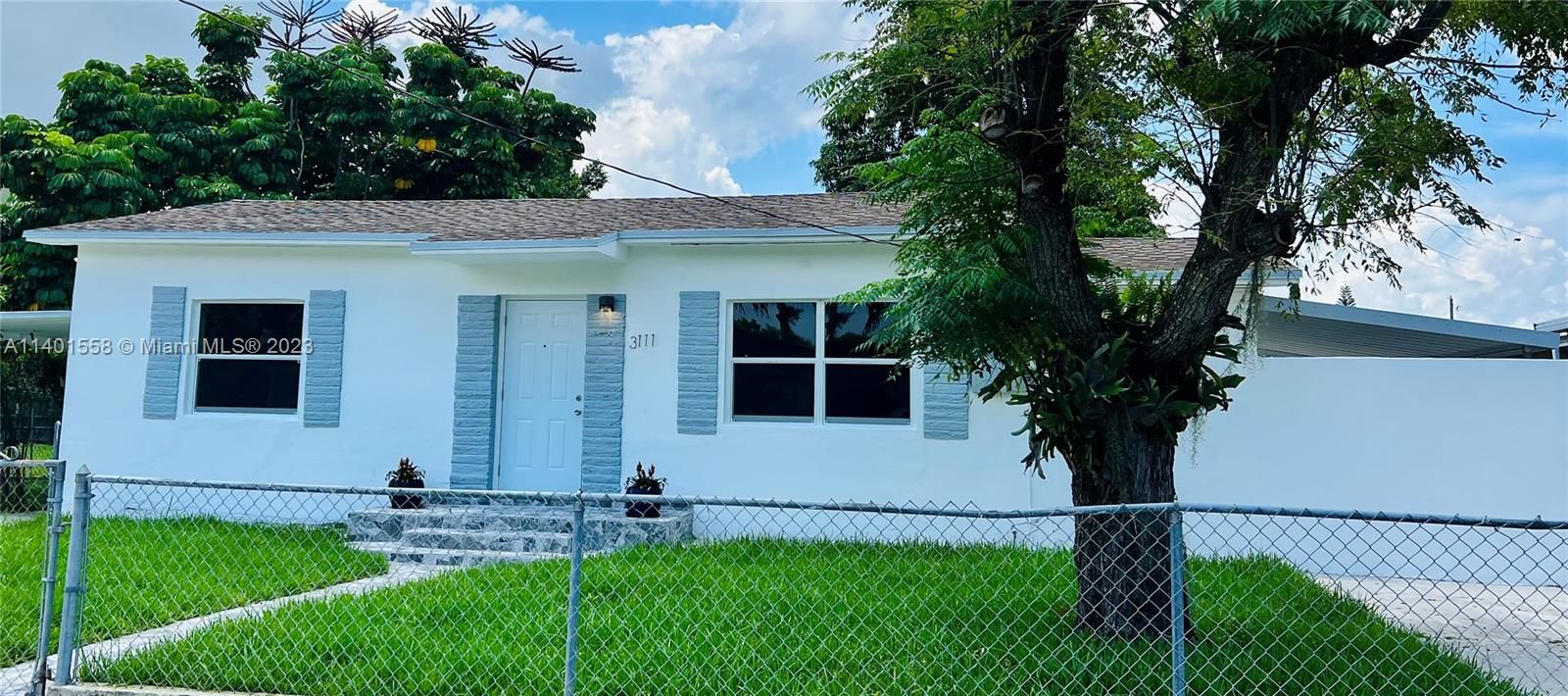 Recently Rented: $2,950 (2 beds, 1 baths, 907 Square Feet)