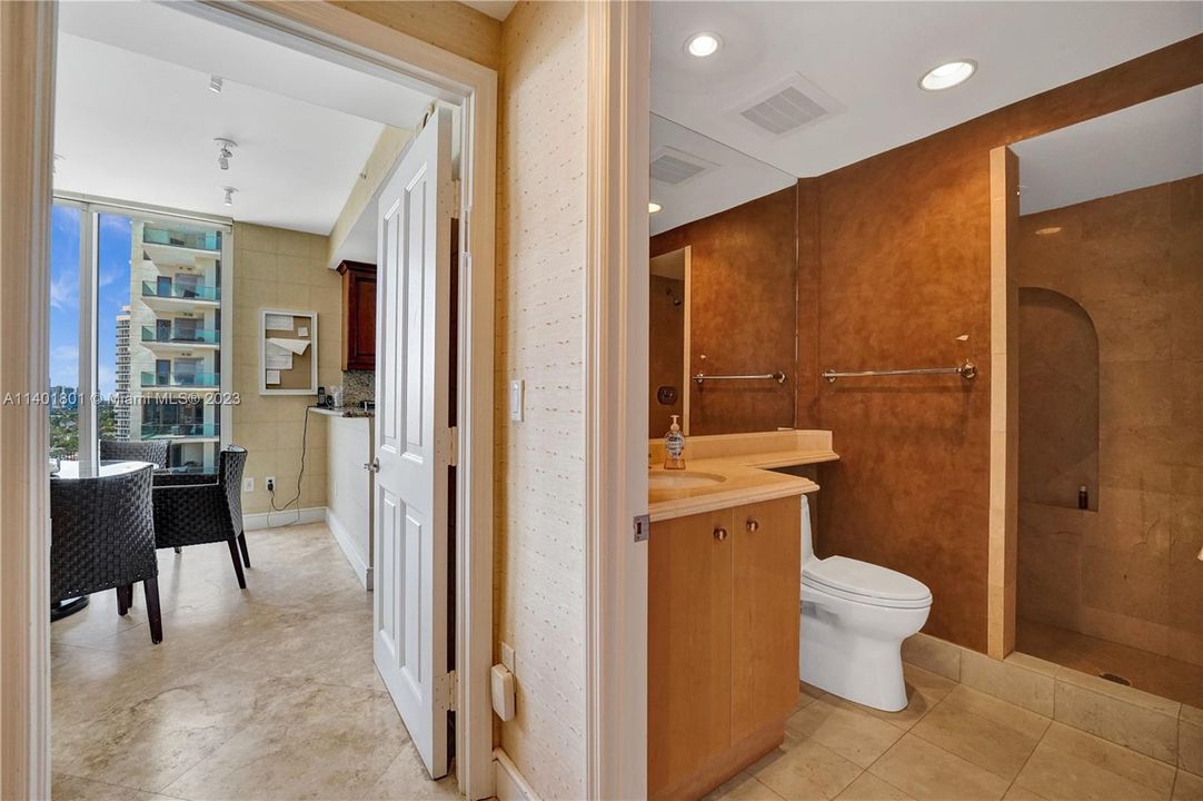 Recently Sold: $3,500,000 (3 beds, 4 baths, 2736 Square Feet)