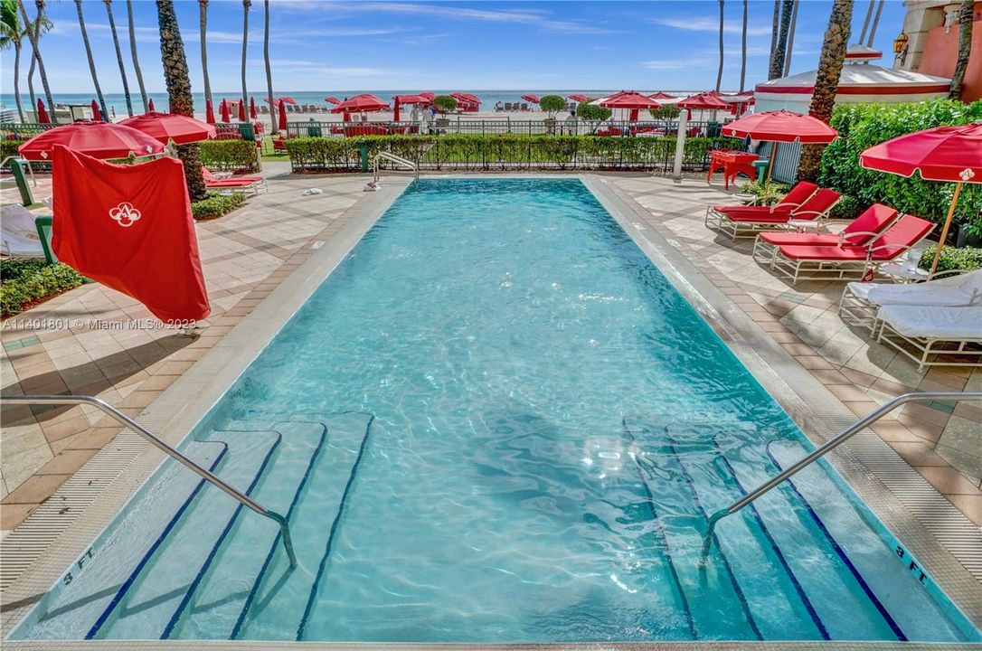 Recently Sold: $3,500,000 (3 beds, 4 baths, 2736 Square Feet)