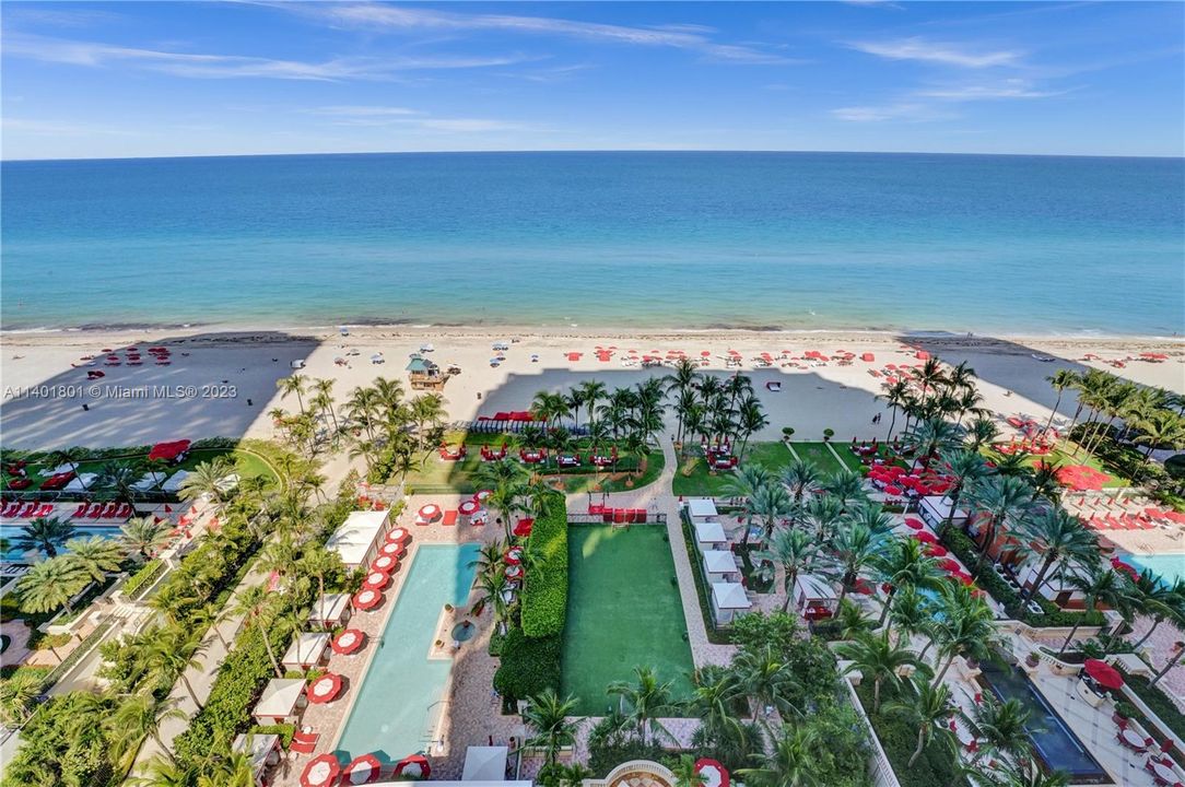 Recently Sold: $3,500,000 (3 beds, 4 baths, 2736 Square Feet)