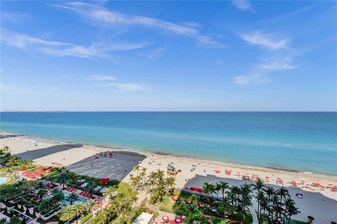 Recently Sold: $3,500,000 (3 beds, 4 baths, 2736 Square Feet)