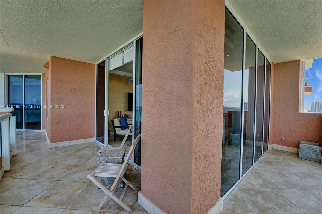 Recently Sold: $3,500,000 (3 beds, 4 baths, 2736 Square Feet)