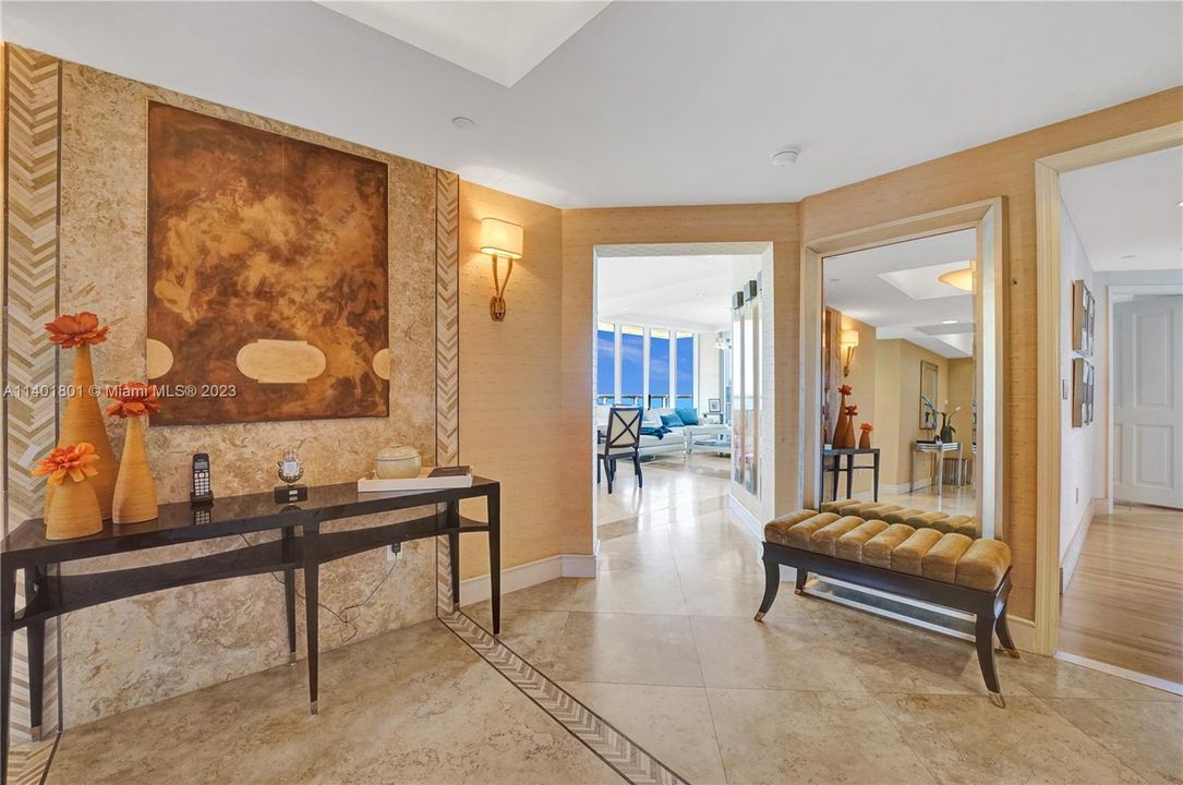 Recently Sold: $3,500,000 (3 beds, 4 baths, 2736 Square Feet)