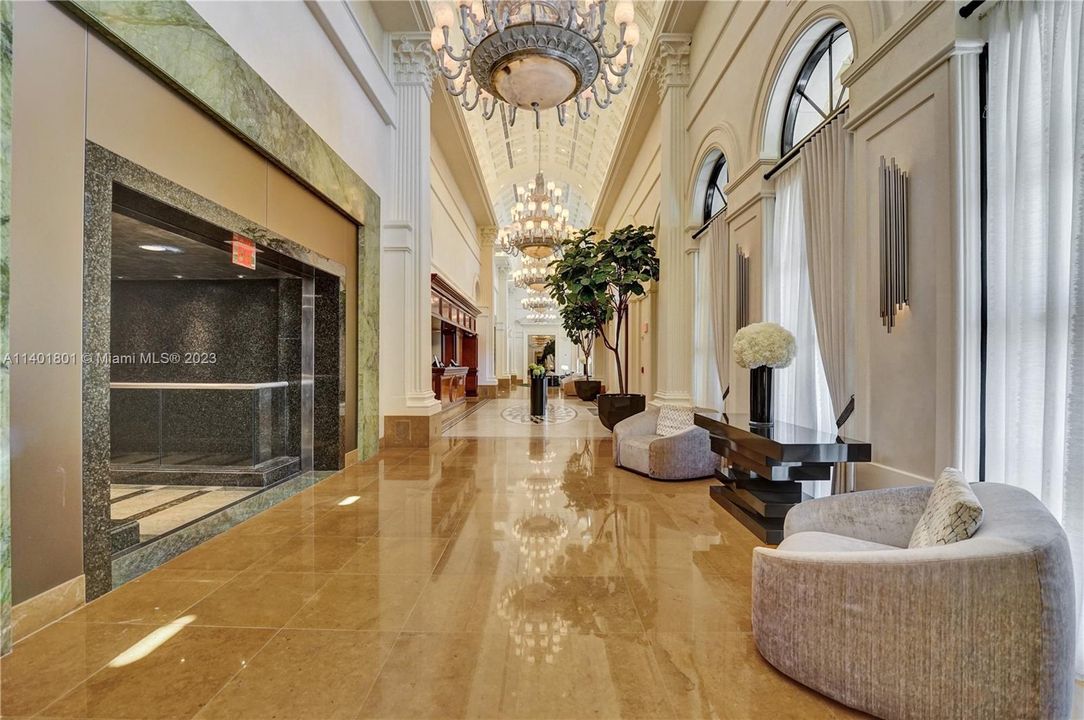 Recently Sold: $3,500,000 (3 beds, 4 baths, 2736 Square Feet)