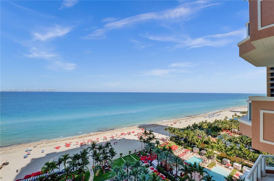 Recently Sold: $3,500,000 (3 beds, 4 baths, 2736 Square Feet)