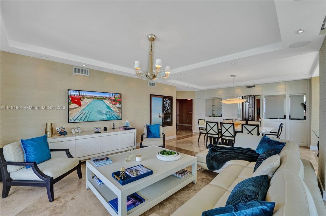 Recently Sold: $3,500,000 (3 beds, 4 baths, 2736 Square Feet)