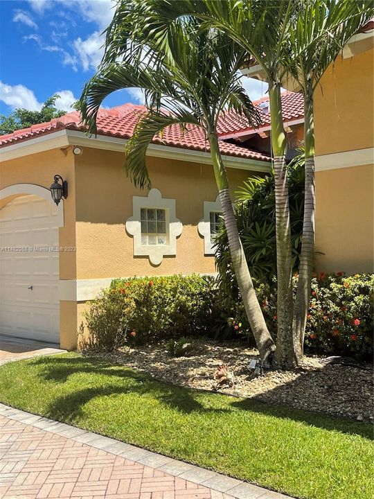 Recently Sold: $1,499,000 (5 beds, 3 baths, 3840 Square Feet)