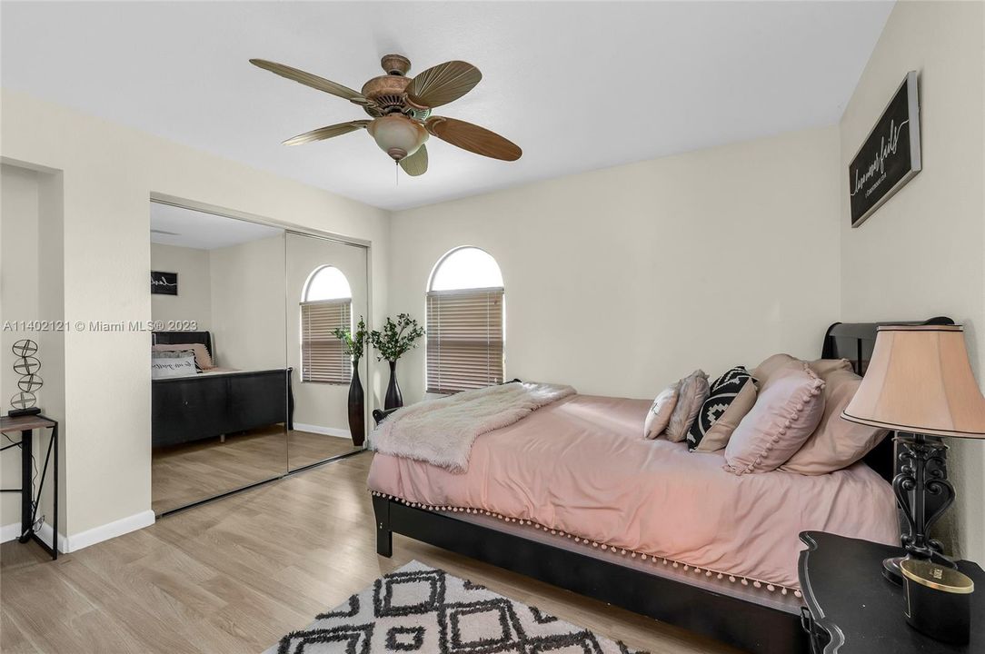 Recently Rented: $4,500 (4 beds, 3 baths, 2740 Square Feet)