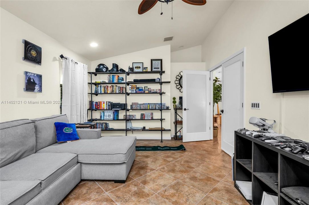 Recently Rented: $4,500 (4 beds, 3 baths, 2740 Square Feet)