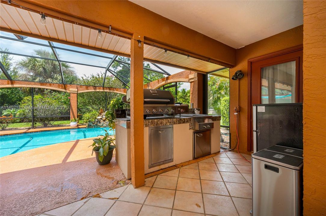 Recently Rented: $4,500 (4 beds, 3 baths, 2740 Square Feet)