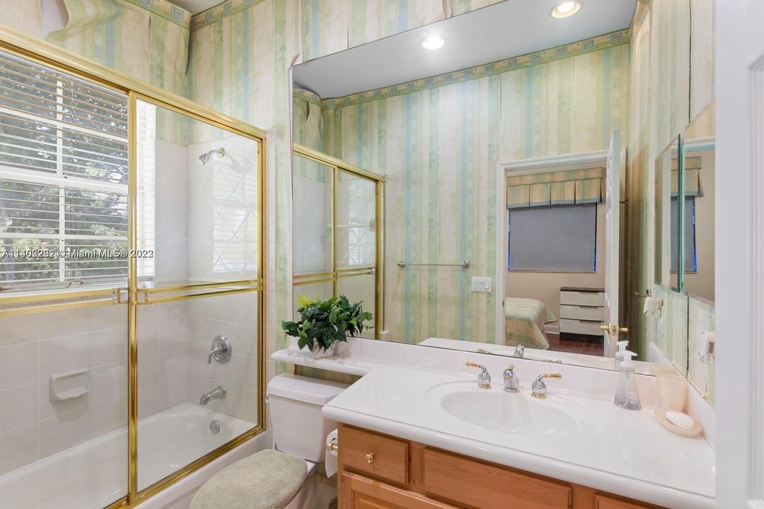 最近售出: $1,498,000 (5 贝兹, 4 浴室, 3675 平方英尺)