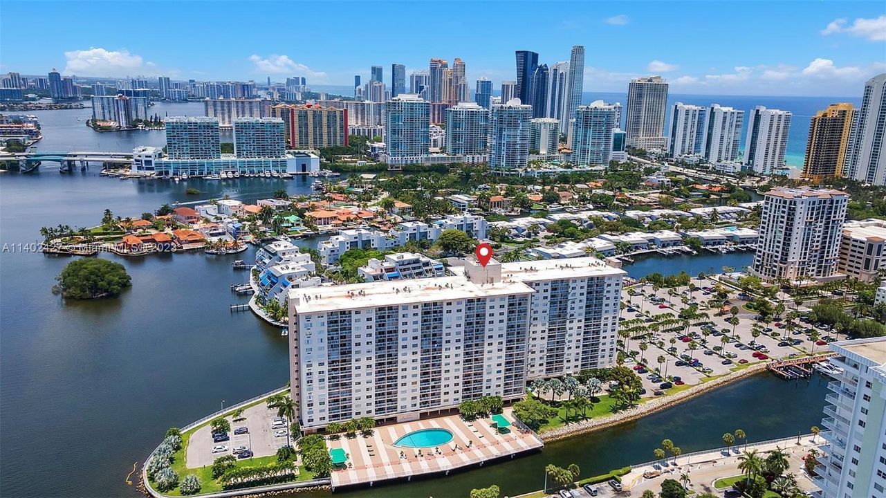 Vendido Recientemente: $272,000 (1 camas, 1 baños, 705 Pies cuadrados)