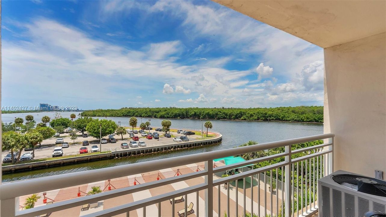 Vendido Recientemente: $272,000 (1 camas, 1 baños, 705 Pies cuadrados)