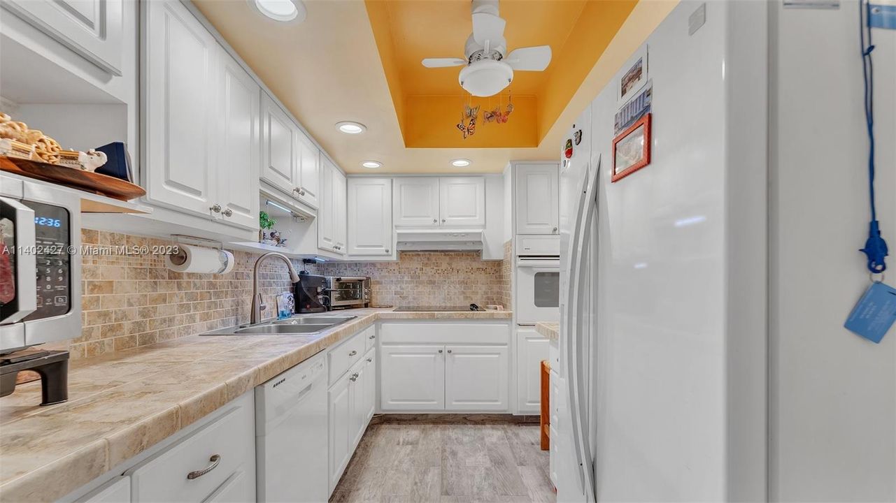 Vendido Recientemente: $272,000 (1 camas, 1 baños, 705 Pies cuadrados)