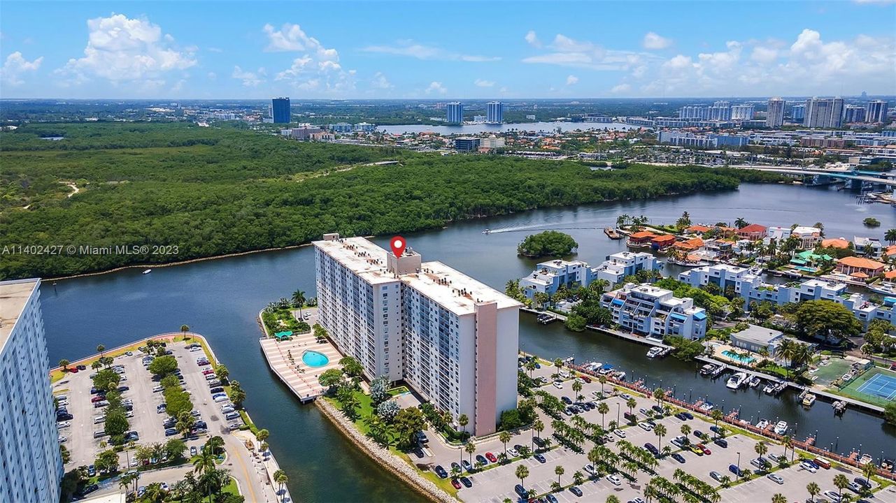 Vendido Recientemente: $272,000 (1 camas, 1 baños, 705 Pies cuadrados)