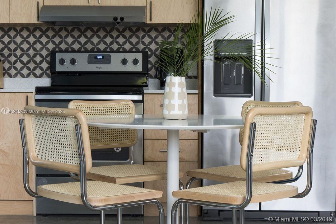 Recently Rented: $2,700 (2 beds, 2 baths, 1130 Square Feet)