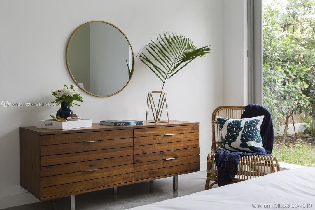 Recently Rented: $2,700 (2 beds, 2 baths, 1130 Square Feet)