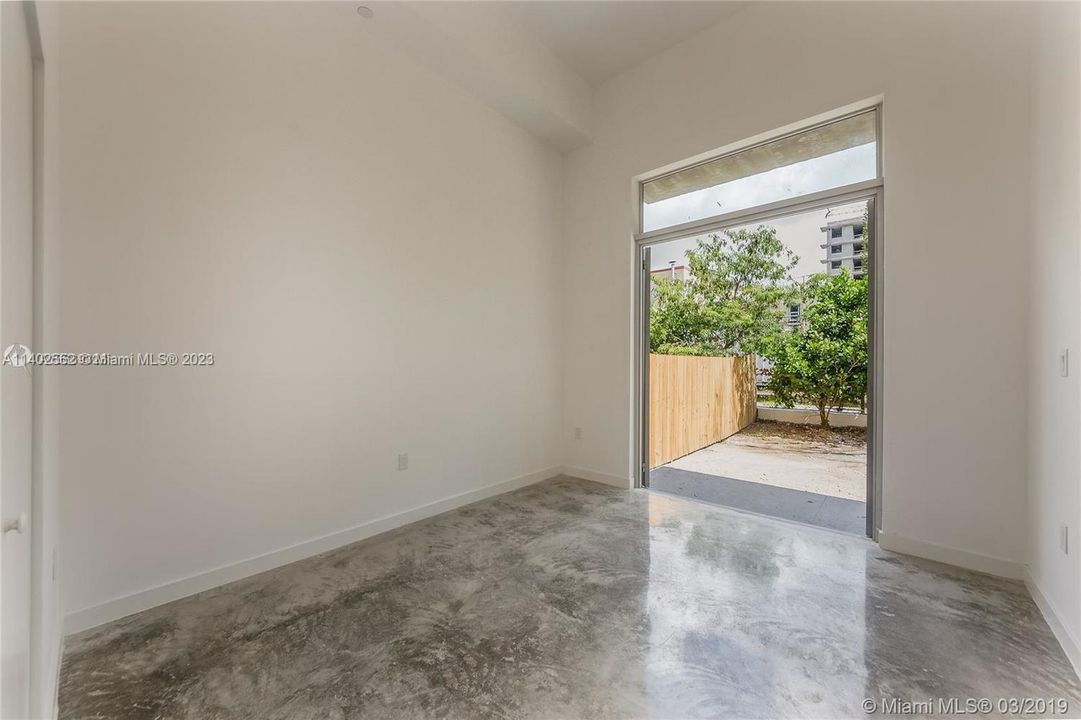 Recently Rented: $2,700 (2 beds, 2 baths, 1130 Square Feet)