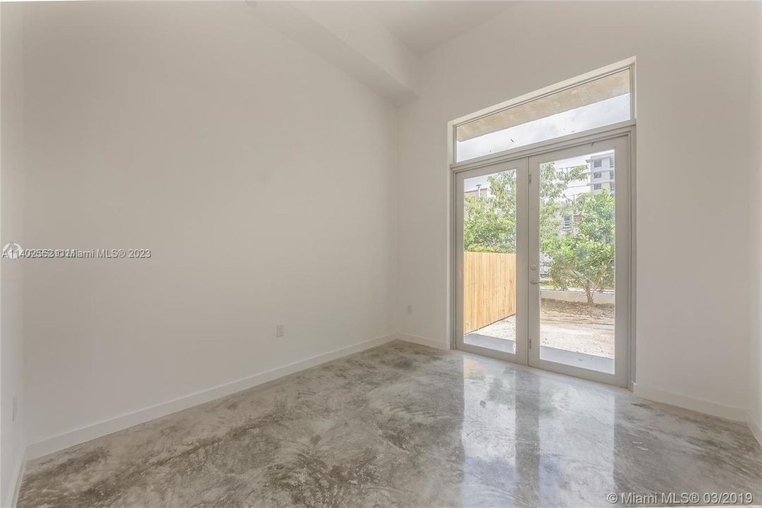 Recently Rented: $2,700 (2 beds, 2 baths, 1130 Square Feet)