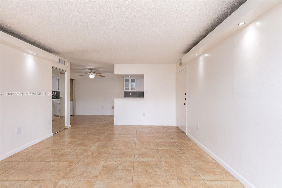 Recently Rented: $2,000 (1 beds, 1 baths, 672 Square Feet)