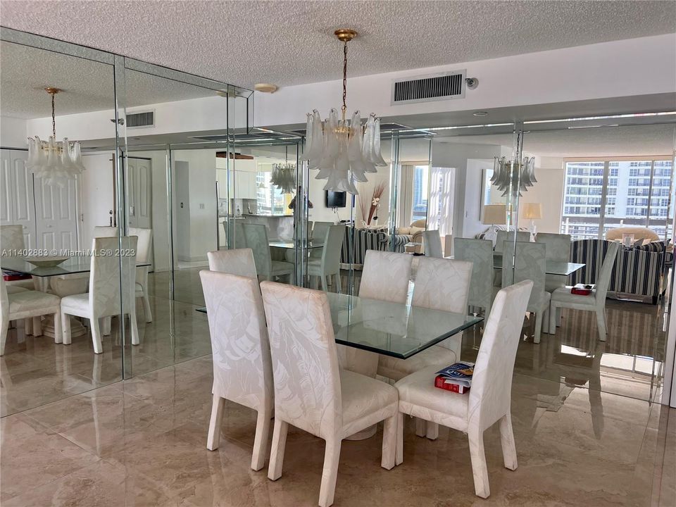 Recently Rented: $3,400 (2 beds, 2 baths, 1365 Square Feet)