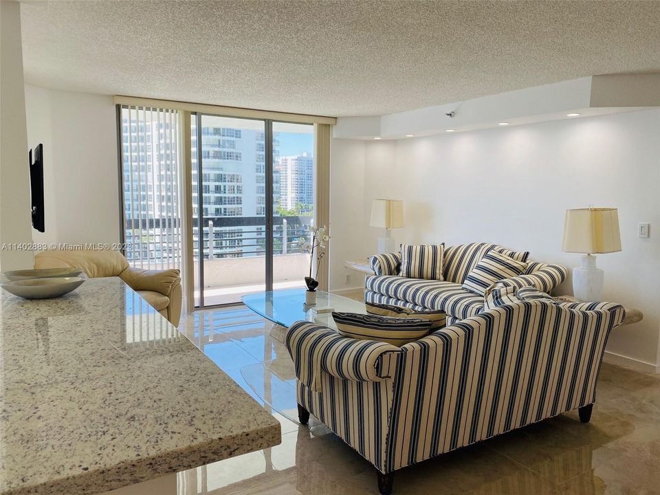 Recently Rented: $3,400 (2 beds, 2 baths, 1365 Square Feet)